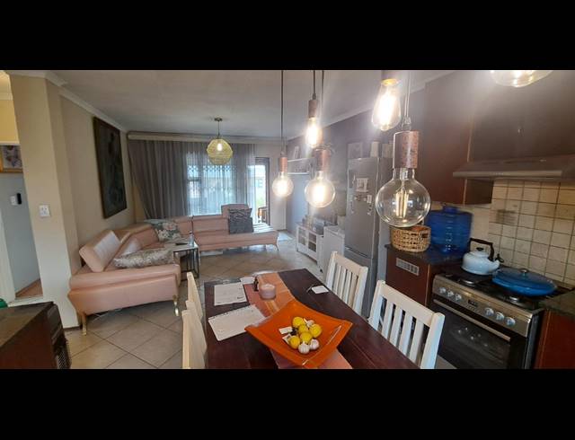 2 BEDROOM APARTMENT FOR SALE IN ALBERTSDAL